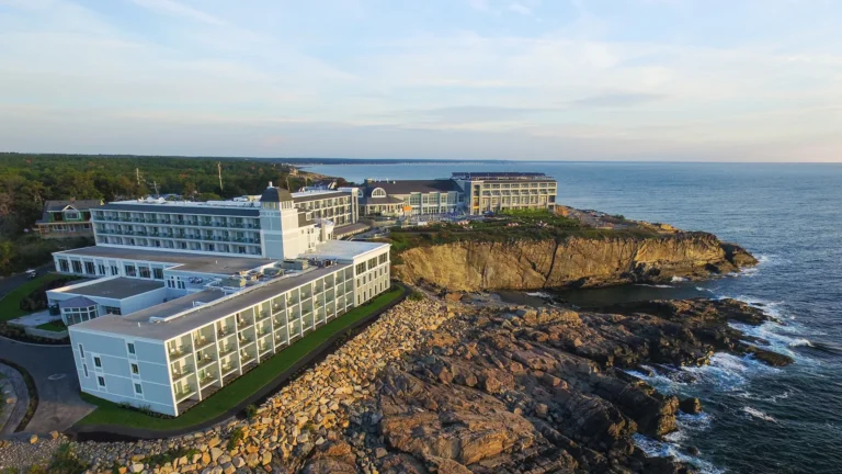 Cliff house maine